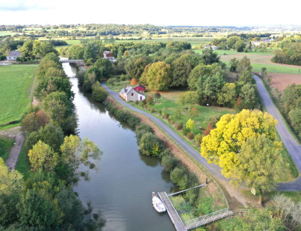 Le gîte de Painfaut et vue du Ponton